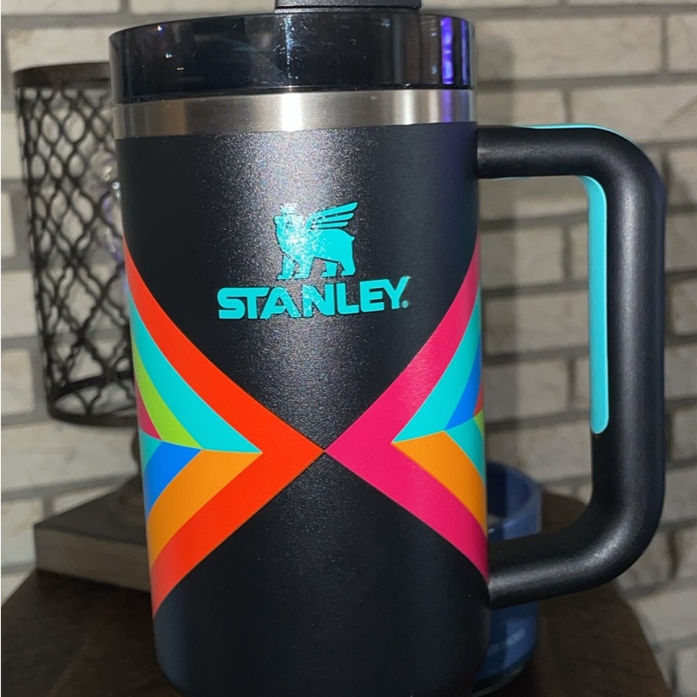 Stanley Black Mug with Vibrant Geometric Design